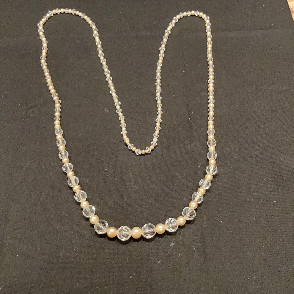 Pearl/Crystal Neklace